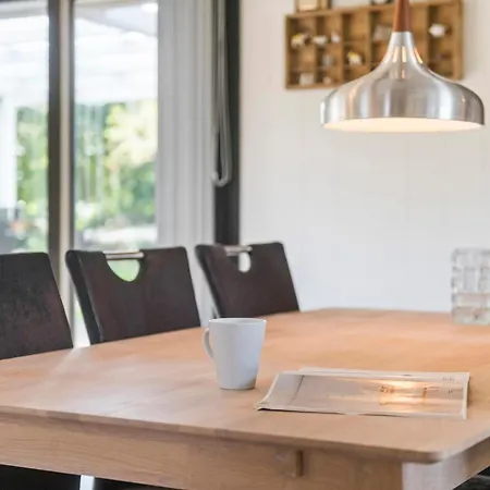 2 Bedroom Pet Friendly In 펜션 Hemmet