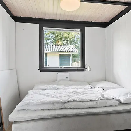 2 Bedroom Pet Friendly In Hemmet